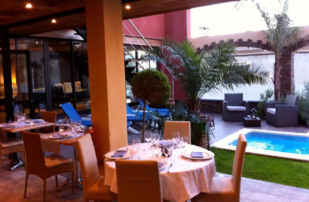 גרייאיה Hotel La Placa מראה חיצוני תמונה