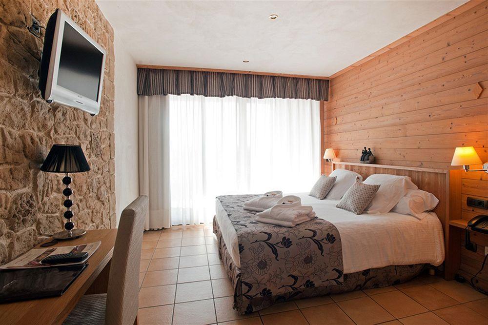 גרייאיה Hotel La Placa מראה חיצוני תמונה