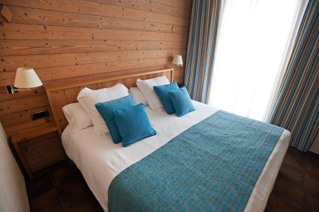 גרייאיה Hotel La Placa חדר תמונה