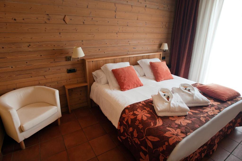 גרייאיה Hotel La Placa חדר תמונה